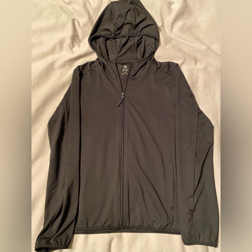 Kids Uniqlo lightweight zip up - Size 11-12